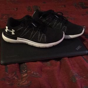 Women’s Athletic Shoes